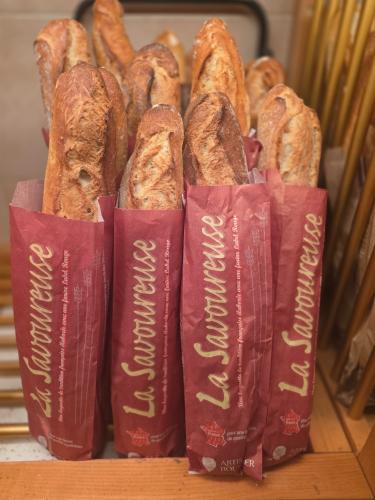 LA SAVOUREUSE